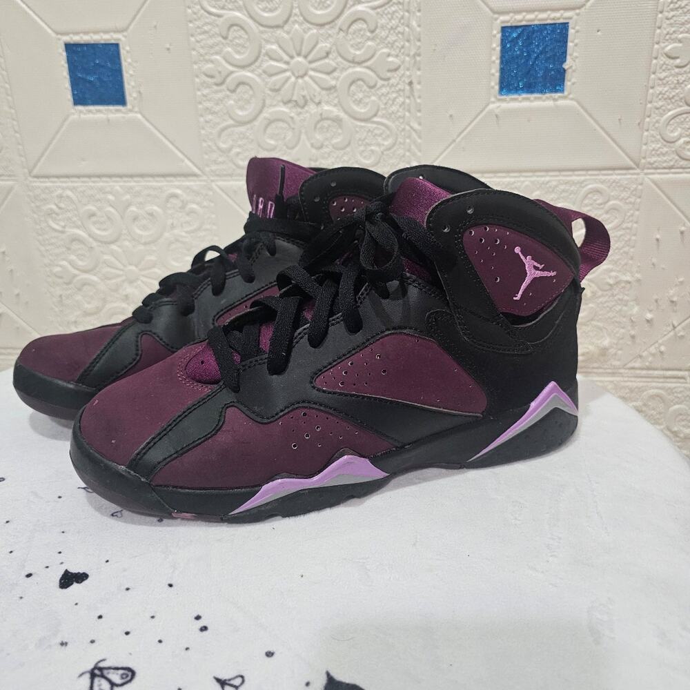 Jordan 7 Retro mulberry